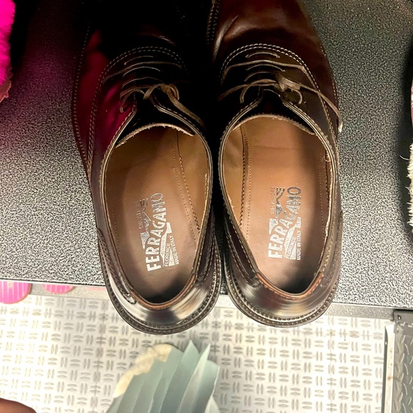 Mens authentic Ferregamo oxfords - Picture 2 of 3